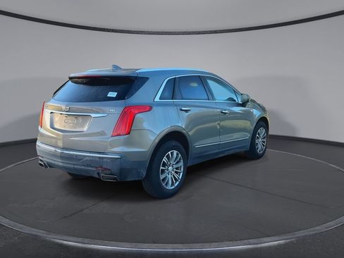 Used 2017 Cadillac XT5 FWD image 8