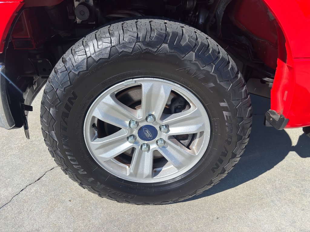 Used 2015 Ford F150 XL w/ Equipment Group 101A Mid AWD/4WD image 12
