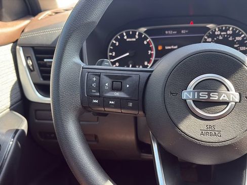 Used 2023 Nissan Rogue S FWD image 22