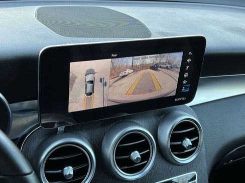 Used 2021 Mercedes-Benz GLC 300 4MATIC Coupe image 16