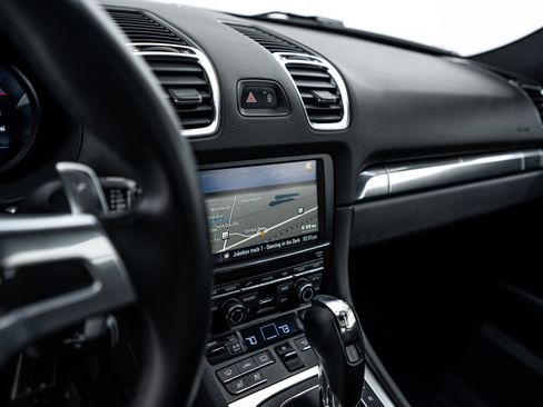 Certified 2015 Porsche Cayman S image 21