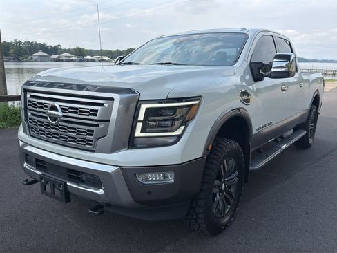 Used 2021 Nissan Titan Platinum Reserve w/ Moonroof Package AWD/4WD image 7