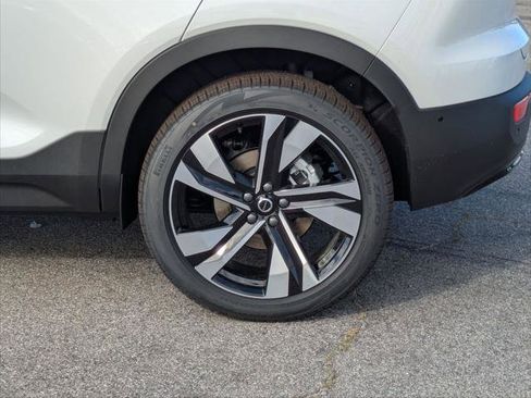 New 2026 Volvo XC40 B5 Ultra w/ Climate Package AWD/4WD image 6