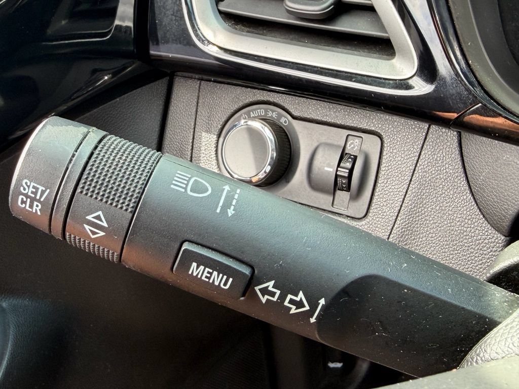 Certified 2019 Chevrolet Spark LT FWD image 29