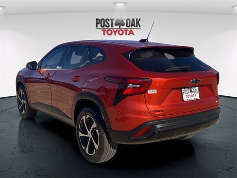 Used 2024 Chevrolet Trax RS w/ Driver Confidence Package image 5