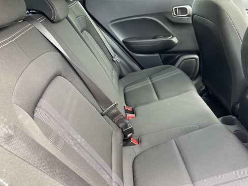 Used 2021 Hyundai Venue SEL w/ Premium Package FWD image 24
