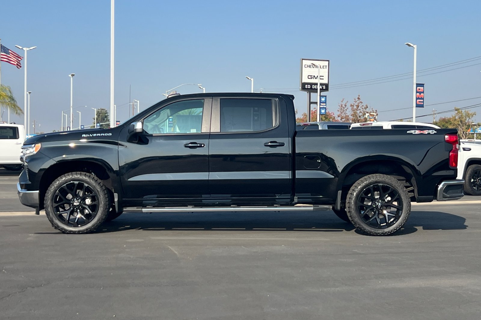 Used 2026 Chevrolet Silverado 1500 LT w/ Protection Package AWD/4WD image 8
