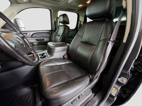 Used 2011 Chevrolet Silverado 2500 LTZ w/ LTZ Plus Package AWD/4WD image 22