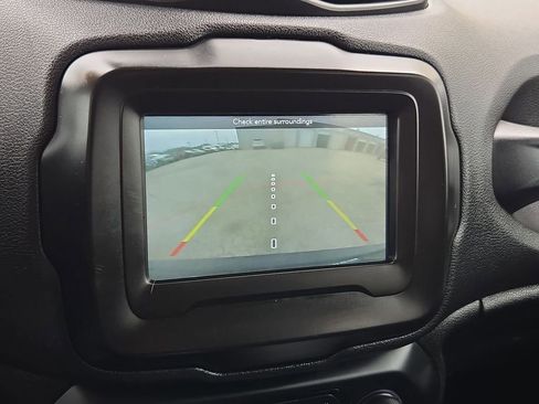 Used 2021 Jeep Renegade Sport image 34