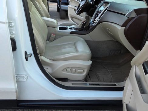 Used 2015 Cadillac SRX Premium image 37