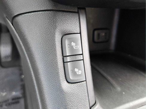 Used 2017 GMC Acadia SLT FWD image 25
