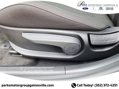 New 2025 Hyundai Elantra SEL w/ Cargo Package image 17