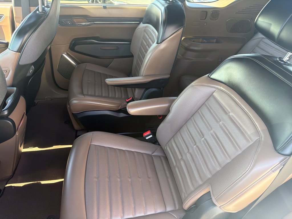 Used 2024 Kia EV9 Land AWD/4WD image 11