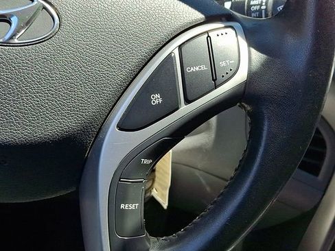 Used 2011 Hyundai Elantra Limited FWD image 27