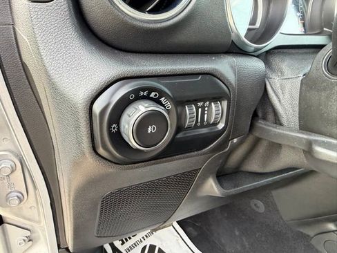 Used 2021 Jeep Wrangler Unlimited Sahara w/ Uconnect 4C Nav & Sound Group image 15