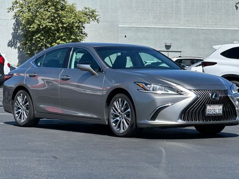 Used 2020 Lexus ES 350 w/ Premium Package FWD image 5