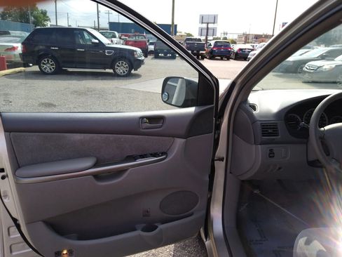 Used 2007 Toyota Sienna CE FWD image 11
