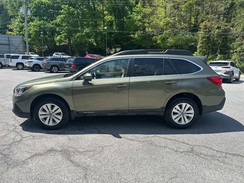 Used 2019 Subaru Outback 2.5i Premium AWD/4WD image 4