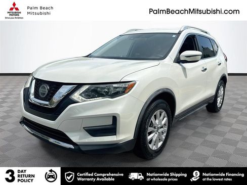 Used 2019 Nissan Rogue SV FWD image 1