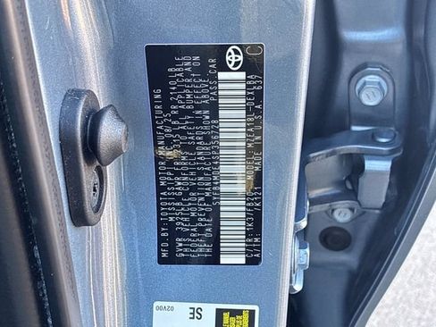 Certified 2025 Toyota Corolla LE FWD image 30