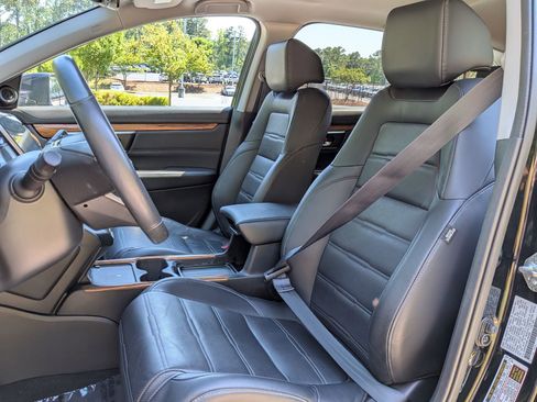 Used 2020 Honda CR-V Touring image 5