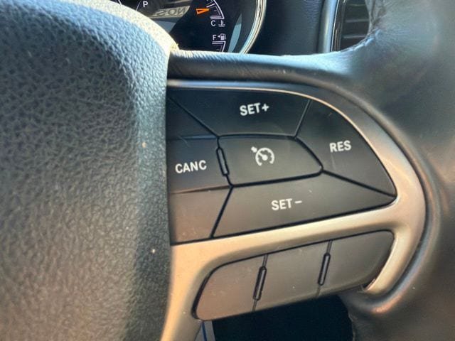 Used 2018 Jeep Grand Cherokee Altitude AWD/4WD image 19