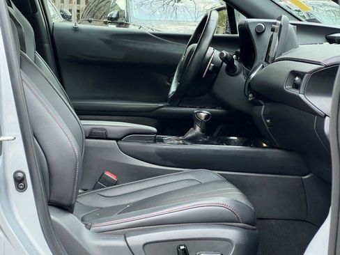 Used 2023 Lexus UX 250h F Sport image 11