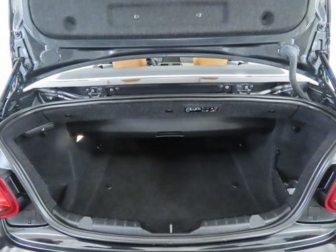 Used 2018 BMW 230i Convertible image 34