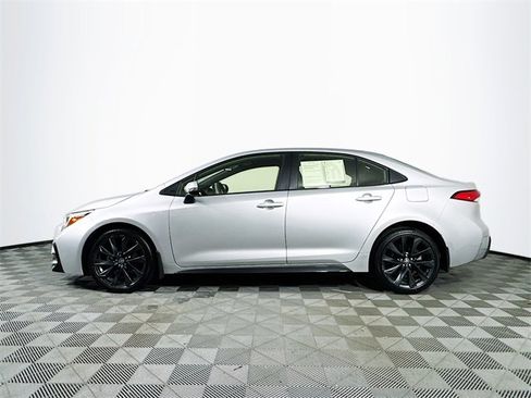 Used 2023 Toyota Corolla SE image 5