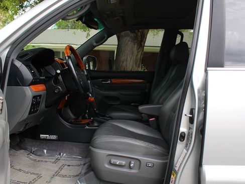 Used 2007 Lexus GX 470 AWD/4WD image 8