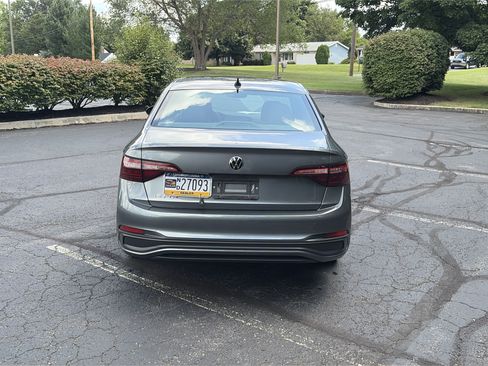 Used 2024 Volkswagen Jetta Sport FWD image 6