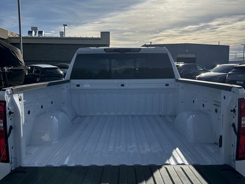 Used 2025 Chevrolet Silverado 1500 LTZ w/ Technology Package AWD/4WD image 5
