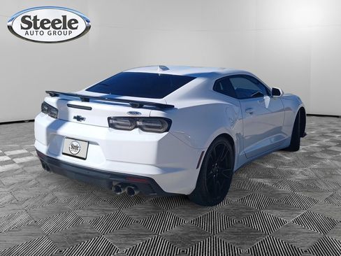 Used 2020 Chevrolet Camaro LT w/ RS Package image 5