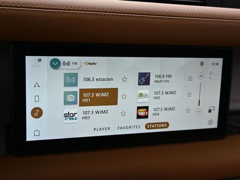 Used 2023 Land Rover Defender 110 X-Dynamic SE AWD/4WD image 15