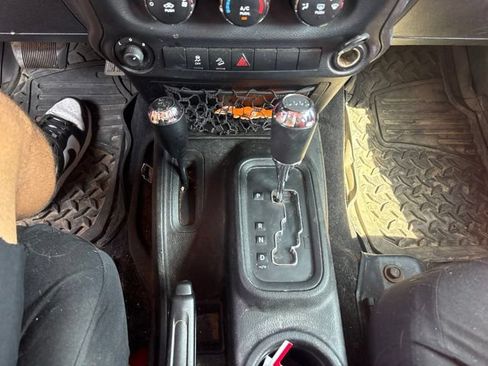 Used 2013 Jeep Wrangler Unlimited Sport AWD/4WD image 18