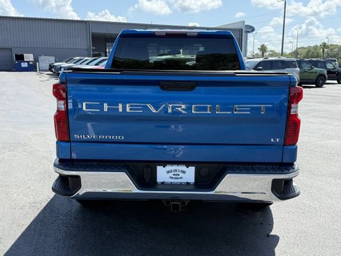 Used 2022 Chevrolet Silverado 1500 LT AWD/4WD image 5