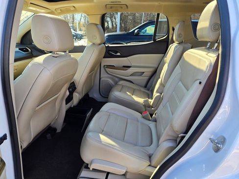 Used 2019 GMC Acadia Denali image 19