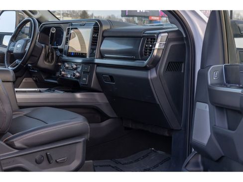 Used 2025 Ford F350 Lariat image 10