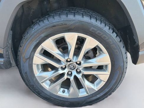 Used 2020 Toyota RAV4 Limited w/ Limited Grade Weather Package AWD/4WD image 30