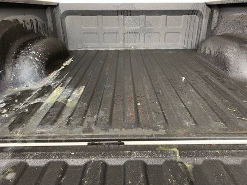 Used 2022 RAM 1500 Classic SLT w/ Protection Group AWD/4WD image 31