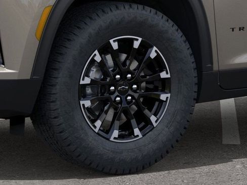 New 2026 Chevrolet Traverse Z71 w/ Driver Confidence Package image 9