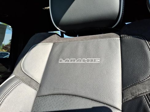 New 2026 RAM 2500 Laramie AWD/4WD image 13