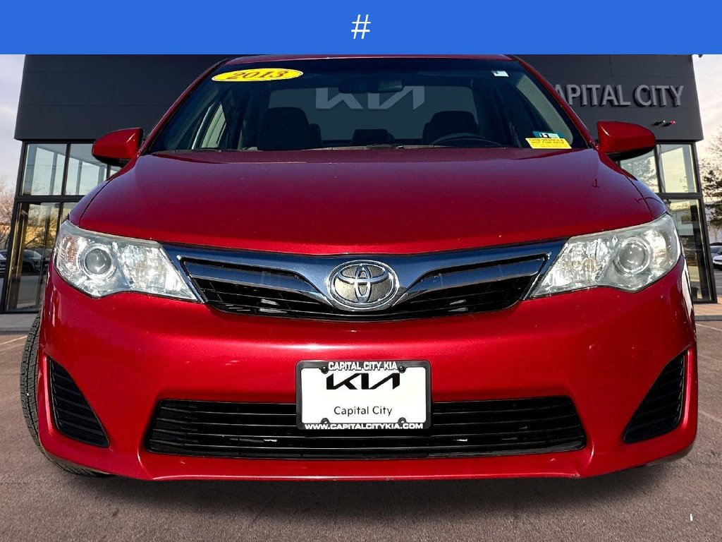 Used 2013 Toyota Camry LE FWD image 2