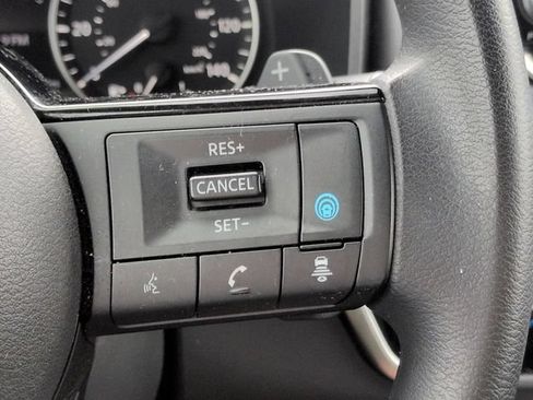 Used 2021 Nissan Rogue SV FWD image 24