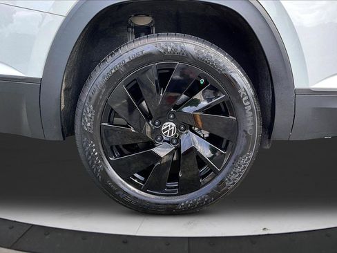 Used 2025 Volkswagen Atlas SE w/ Black Wheel Package AWD/4WD image 37
