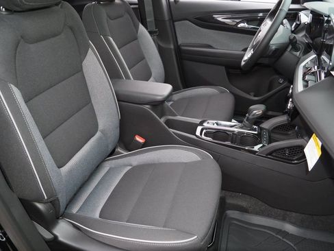 New 2025 Chevrolet TrailBlazer LT w/ Convenience Package image 18