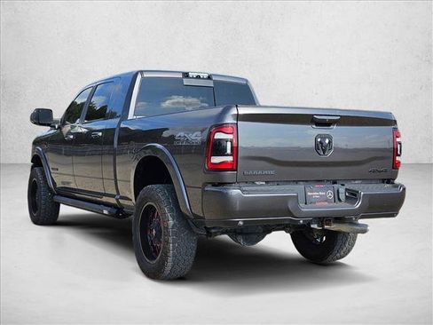 Used 2019 RAM 2500 Laramie w/ Night Edition image 7