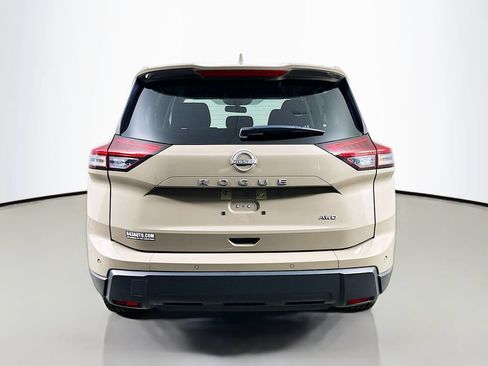 Used 2025 Nissan Rogue SV AWD/4WD image 6