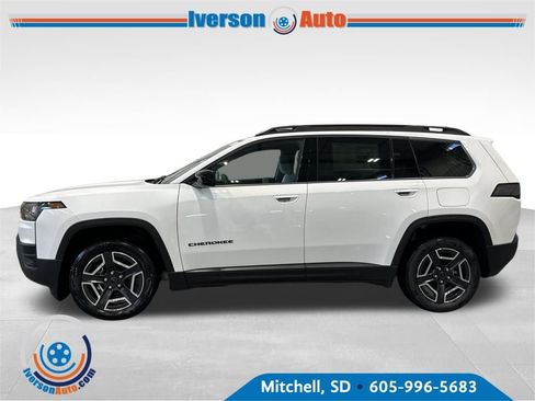 New 2026 Jeep Cherokee Laredo image 4