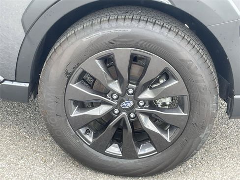 Certified 2025 Subaru Outback Onyx Edition AWD/4WD image 11